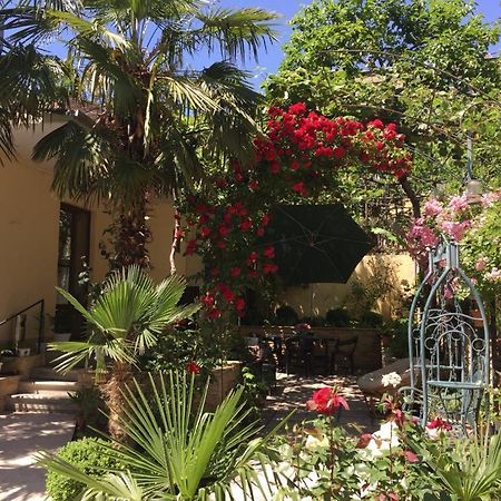 Bed and Breakfast House 41 Tbilisi Esterno foto