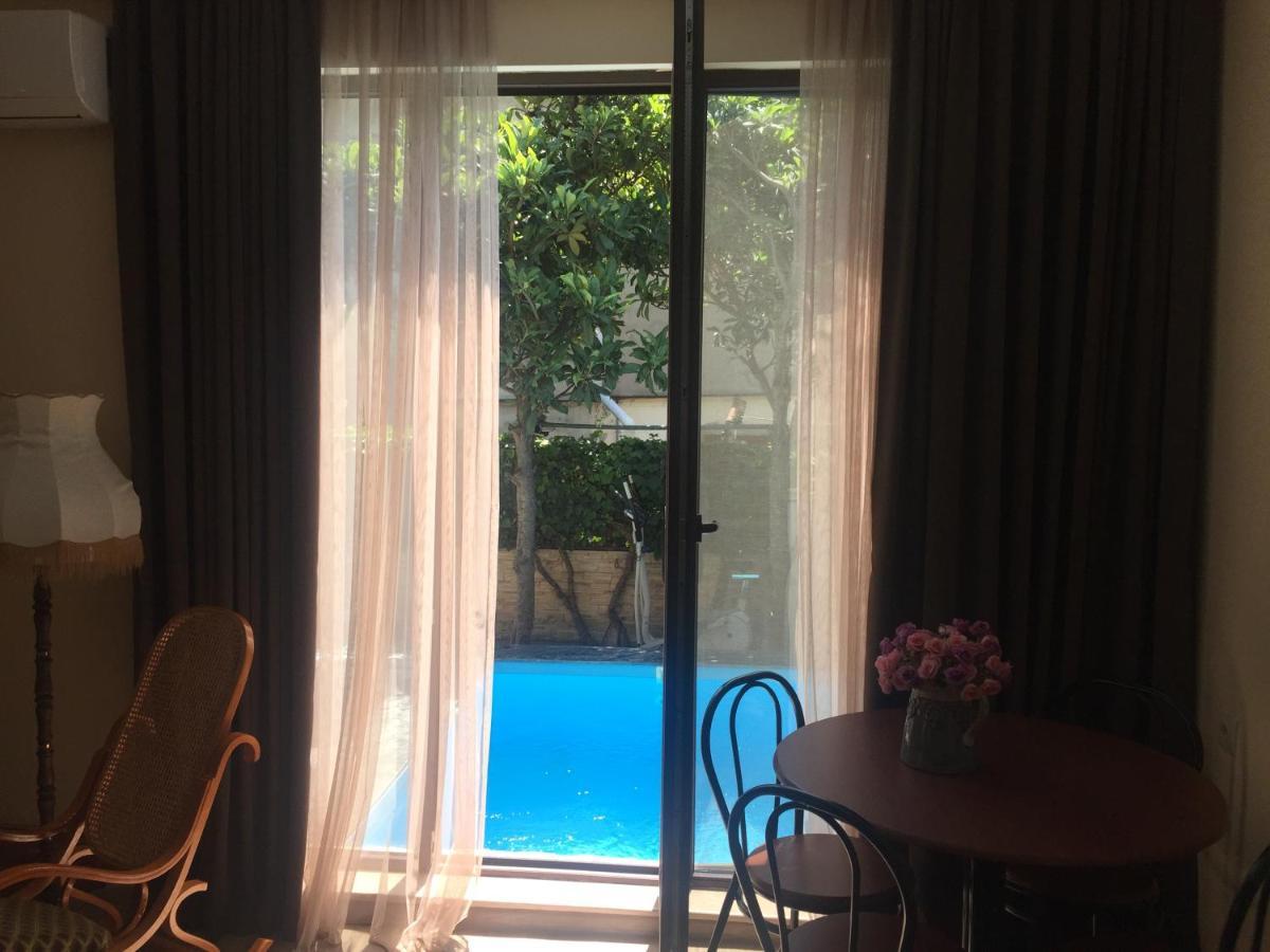 Bed and Breakfast House 41 Tbilisi Esterno foto
