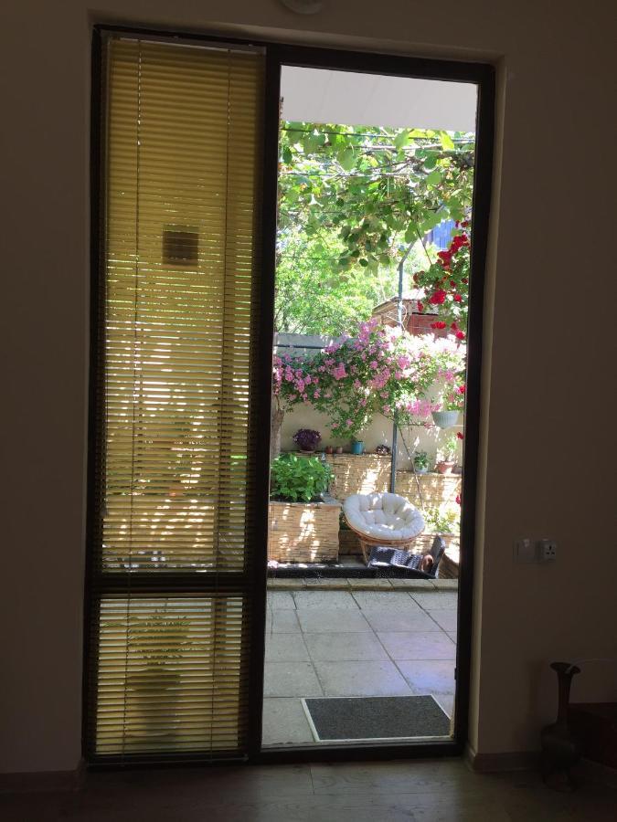 Bed and Breakfast House 41 Tbilisi Esterno foto