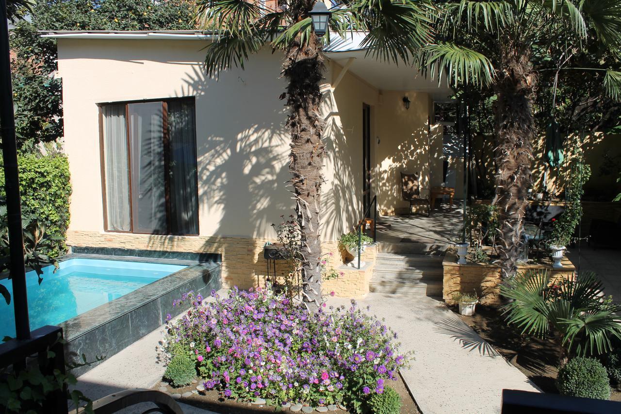 Bed and Breakfast House 41 Tbilisi Esterno foto
