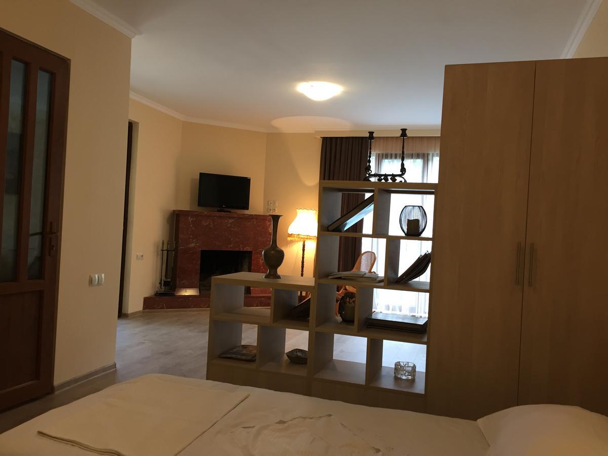 Bed and Breakfast House 41 Tbilisi Esterno foto