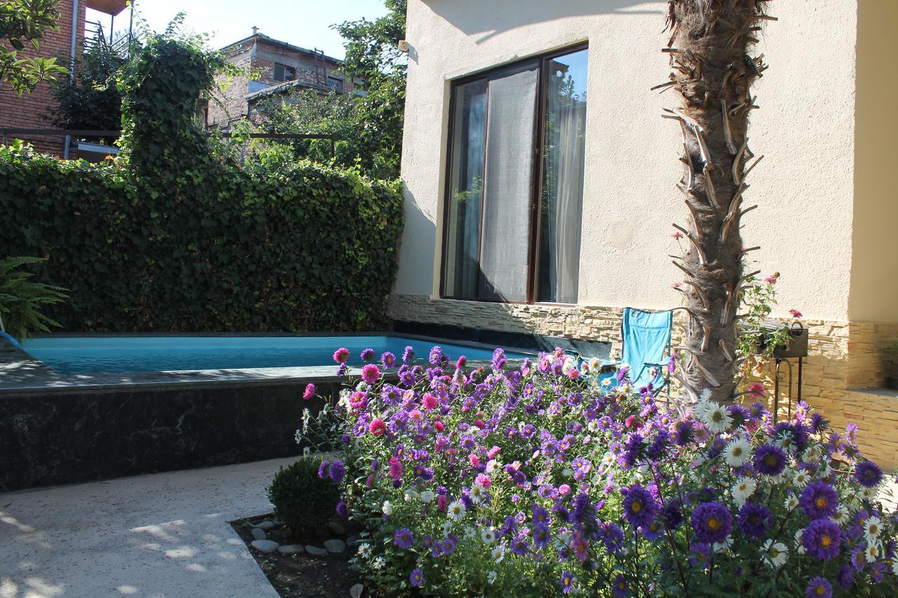 Bed and Breakfast House 41 Tbilisi Esterno foto