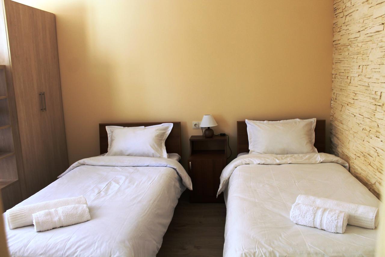Bed and Breakfast House 41 Tbilisi Esterno foto