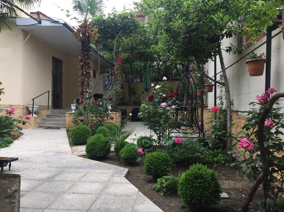 Bed and Breakfast House 41 Tbilisi Esterno foto